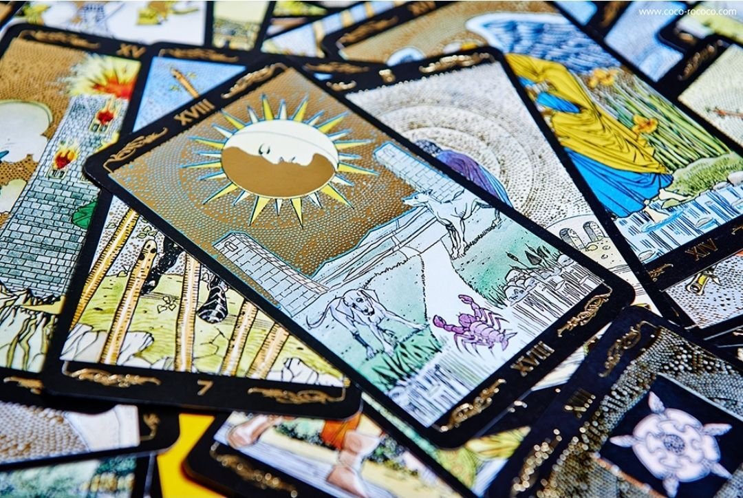 Golden Universal Tarot Deck